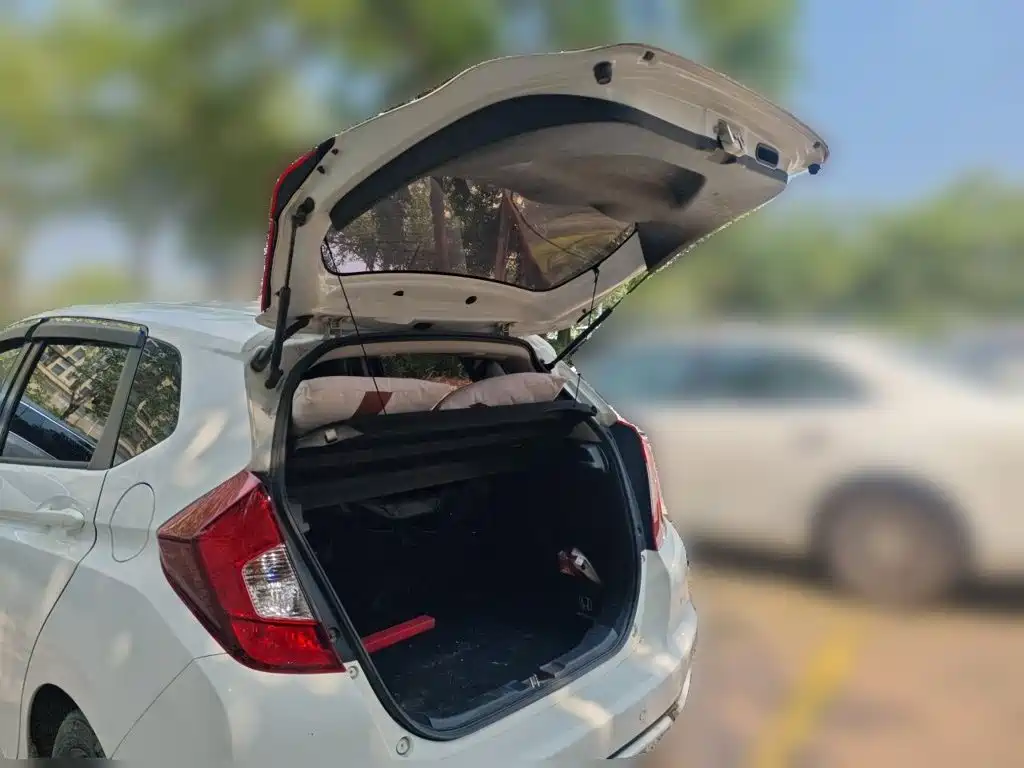 Honda Fit — миниатюра 15