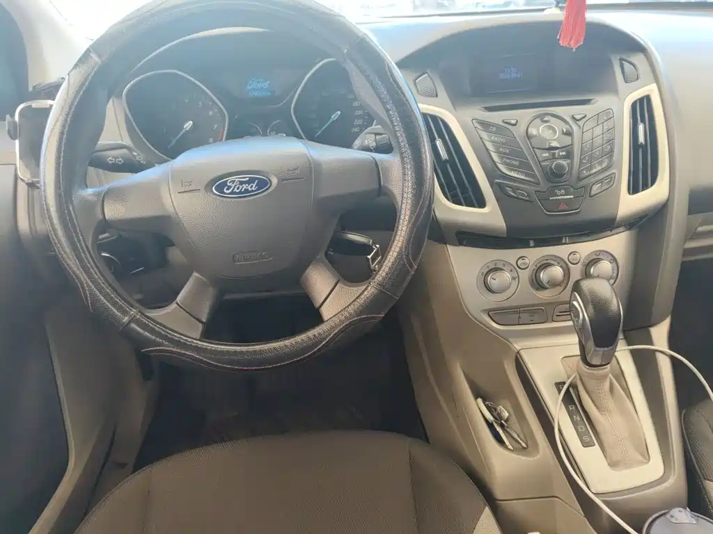 Ford Focus — миниатюра 6