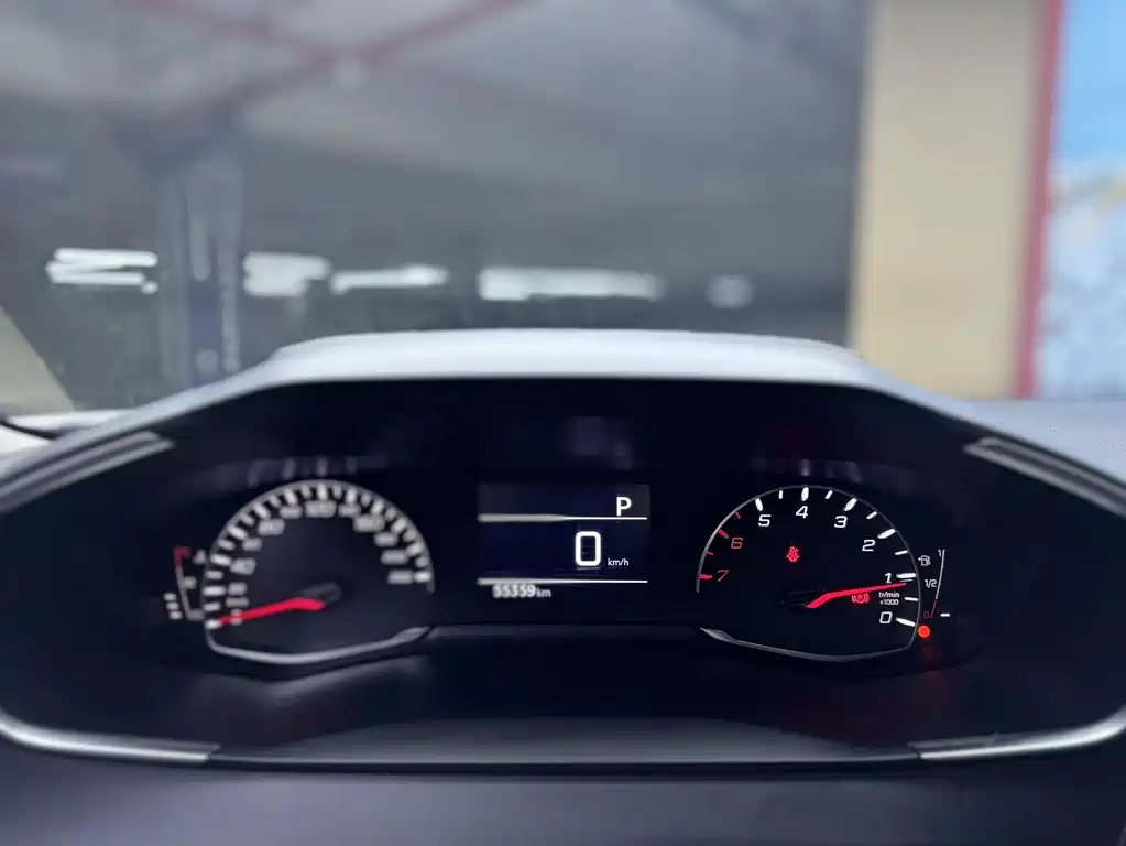 Peugeot 2008 — миниатюра 13