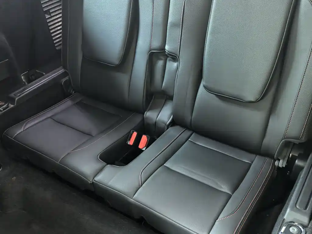 LAND ROVER DISCOVER SPORTS