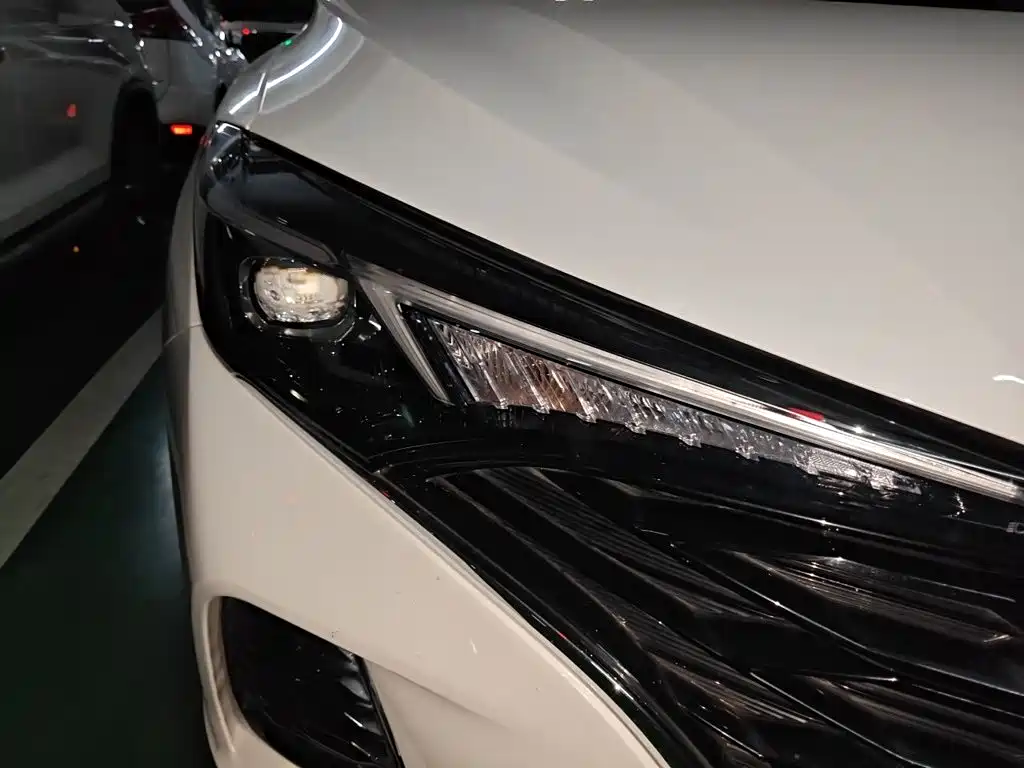 Changan Eado — миниатюра 7