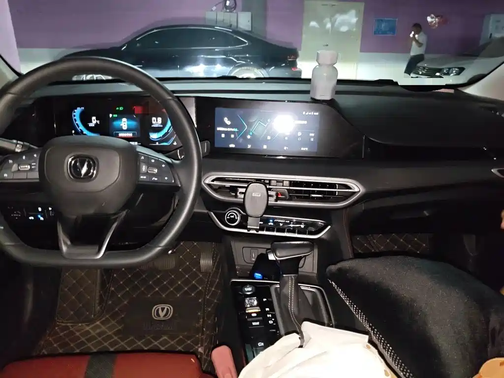 Changan Eado — миниатюра 10