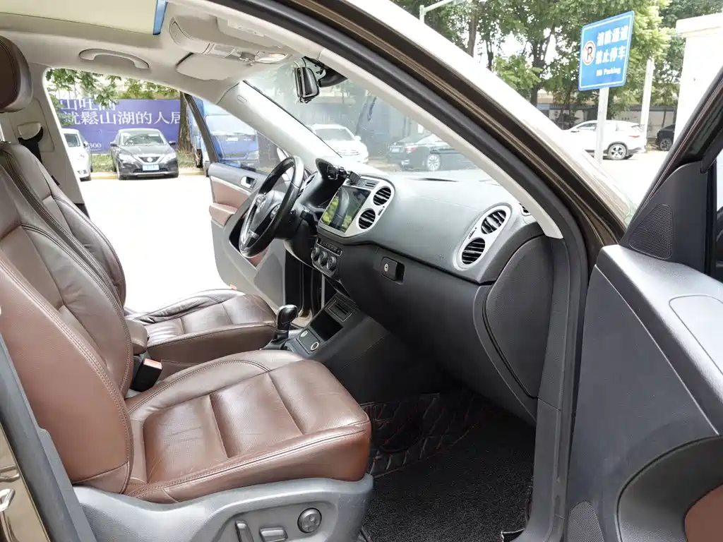 Volkswagen Tiguan — миниатюра 12