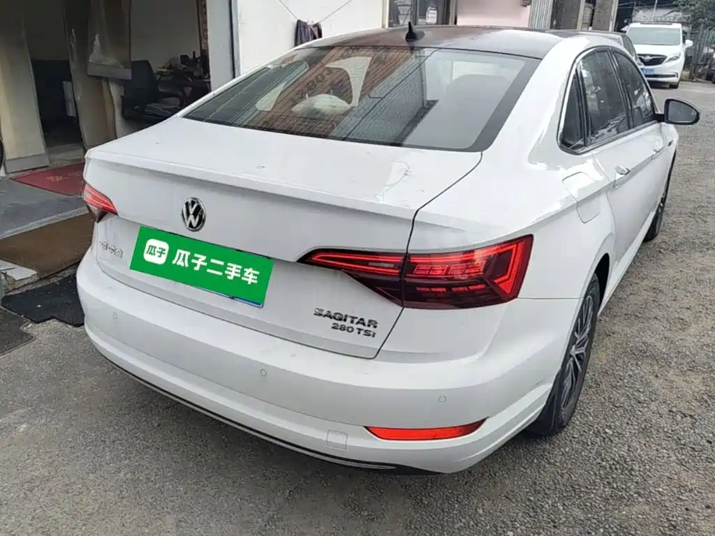 Volkswagen Sagitar — миниатюра 7