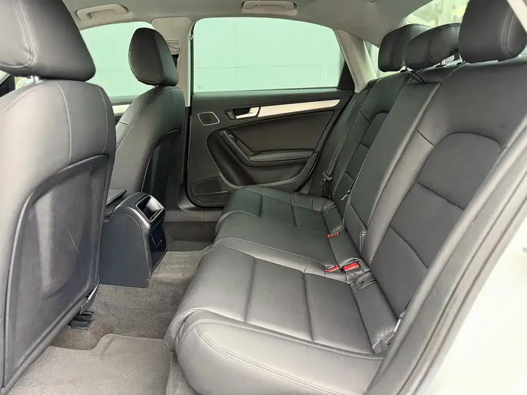 Audi A4L — миниатюра 8