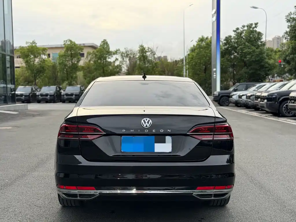 Volkswagen Phideon — миниатюра 11