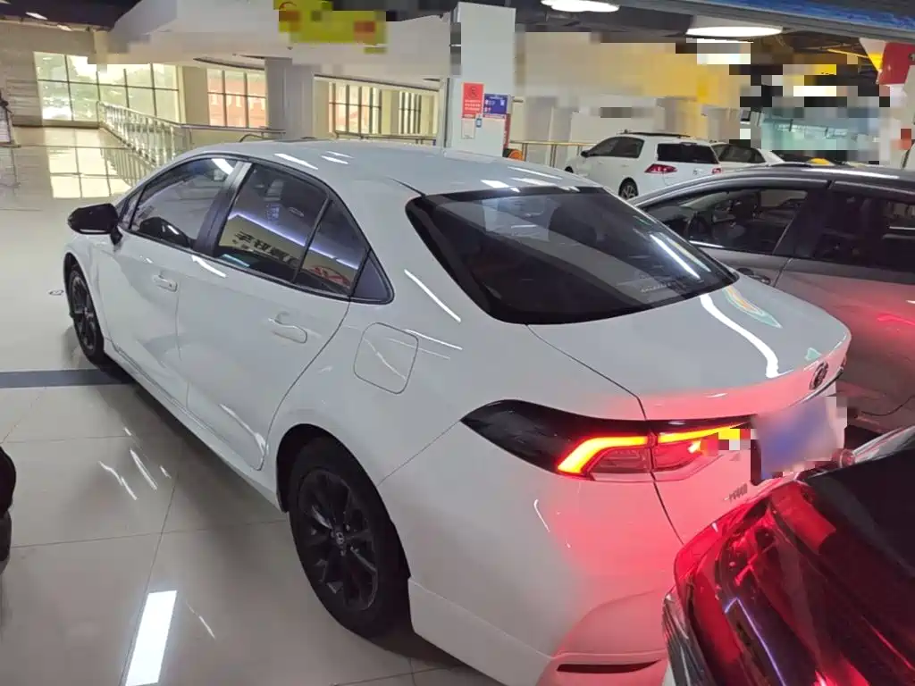 Toyota Corolla — миниатюра 5