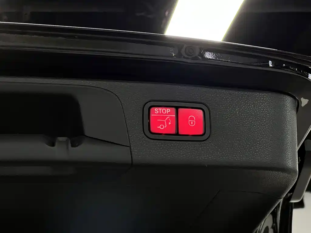 Mercedes-Benz GLC — миниатюра 14