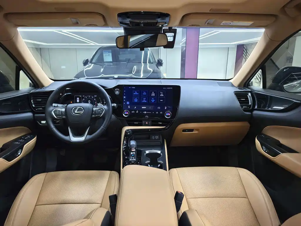 Lexus NX — миниатюра 9