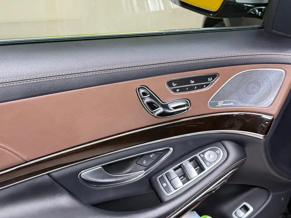 Mercedes-Benz S-Class — миниатюра 15