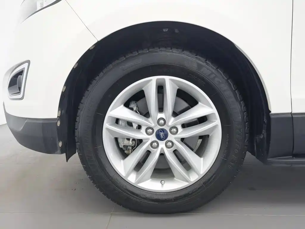 Ford Edge — миниатюра 17