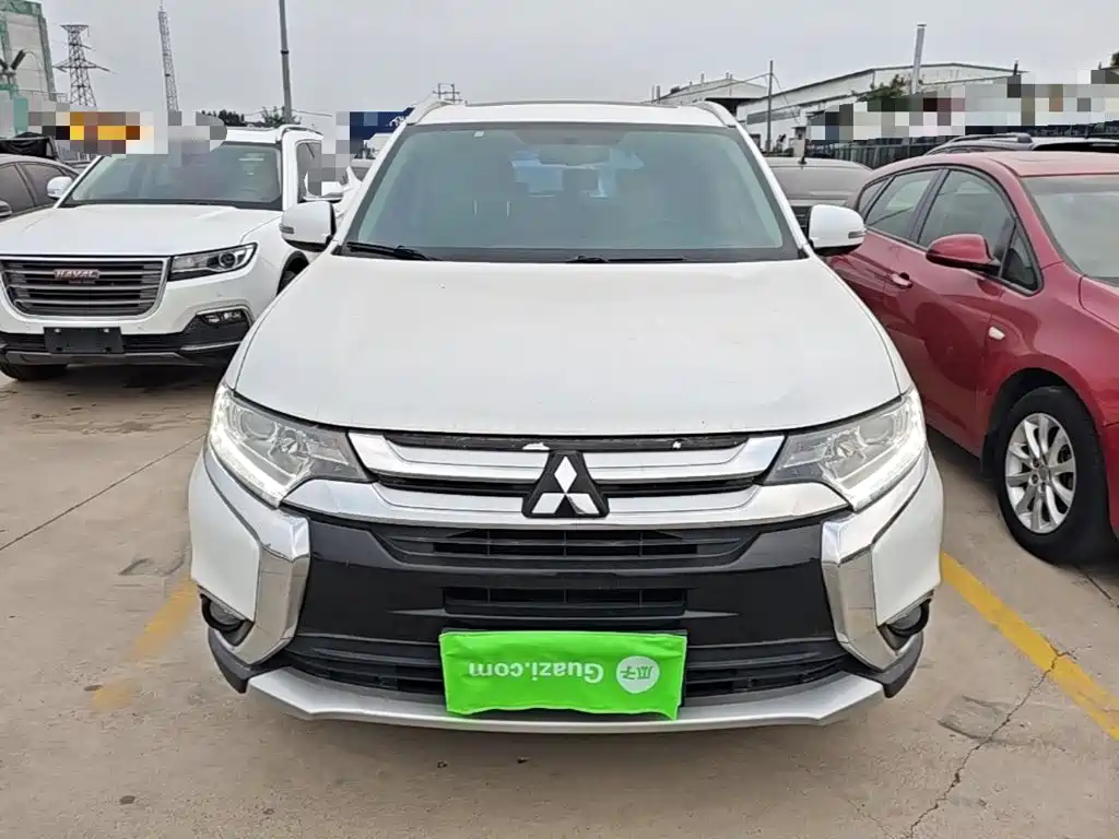 Mitsubishi Outlander — миниатюра 3