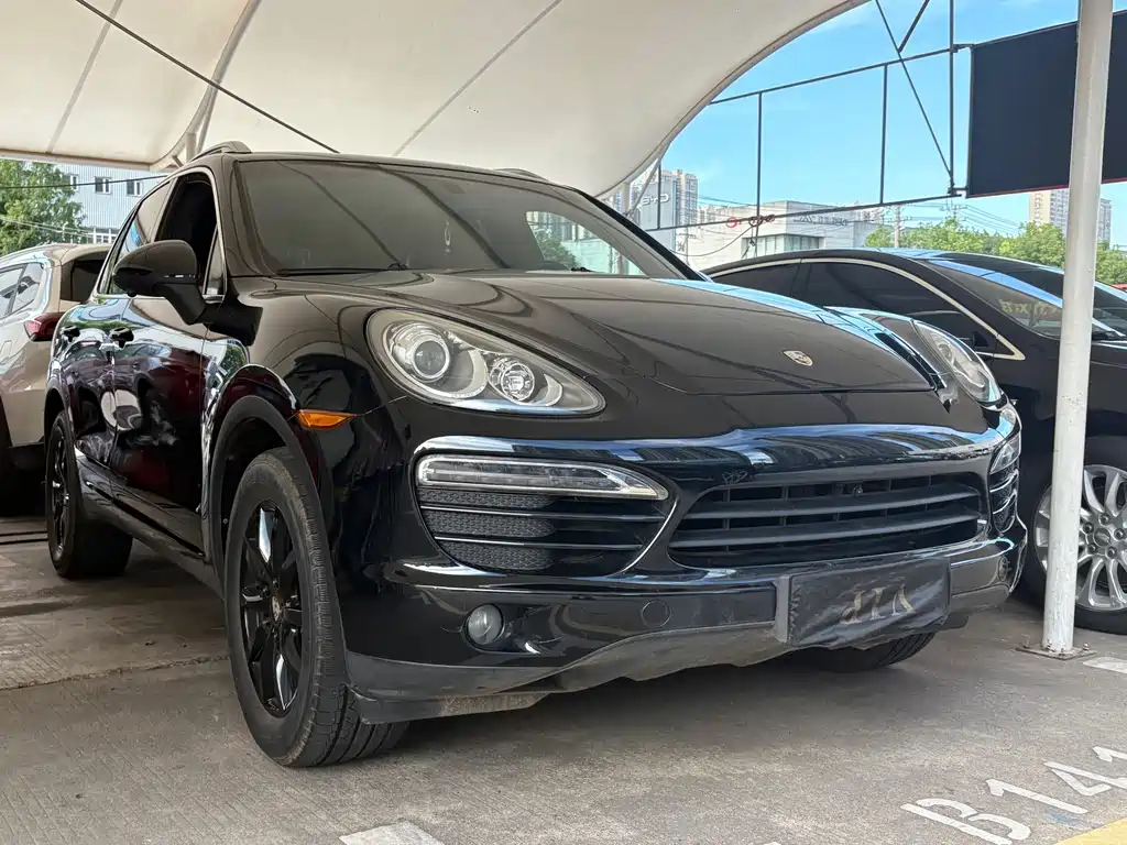 Porsche Cayenne — миниатюра 3