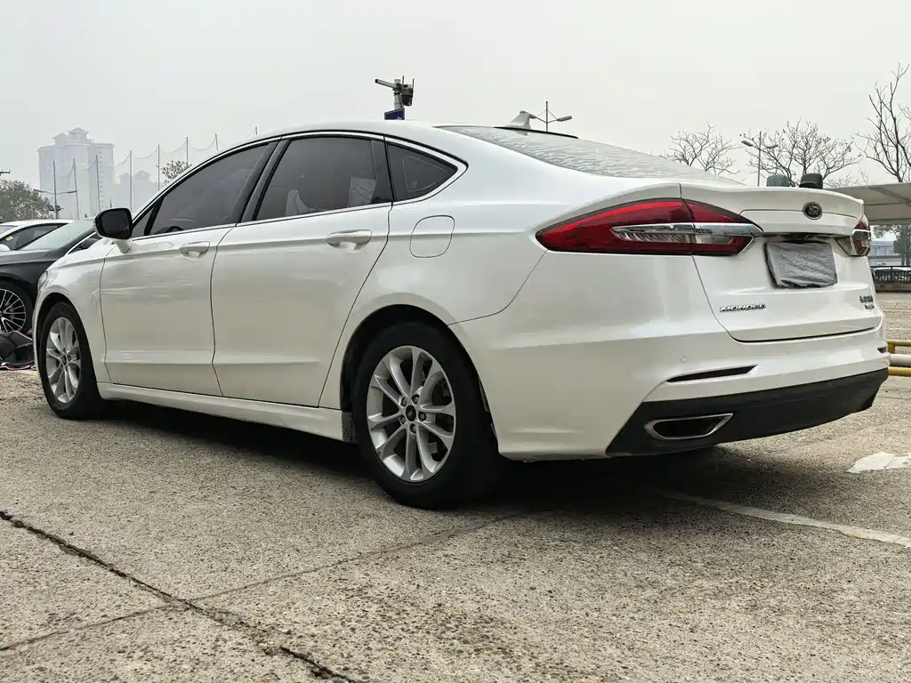 Ford Mondeo 2020 EcoBoost 180 Fashion