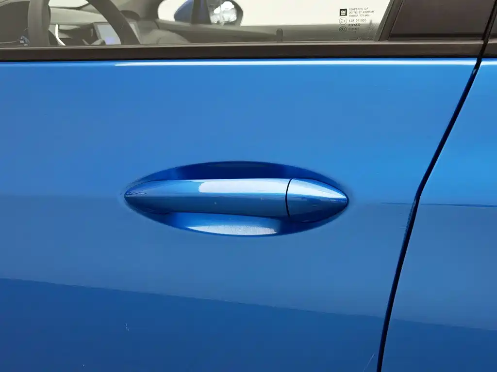 Chevrolet Cruze — миниатюра 18