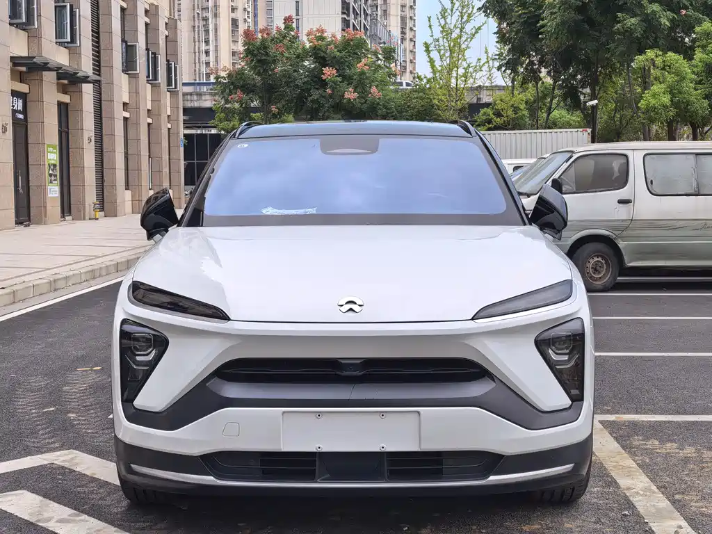 NIO ES6 — миниатюра 2