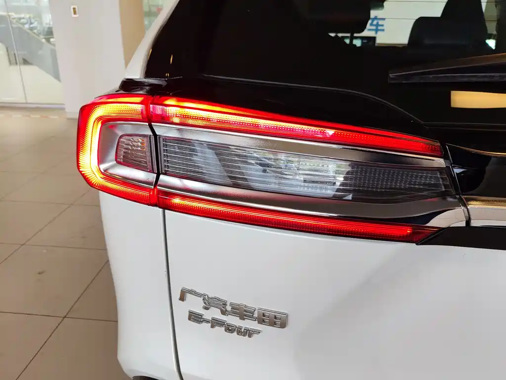 Toyota Wildlander New Energy — миниатюра 31