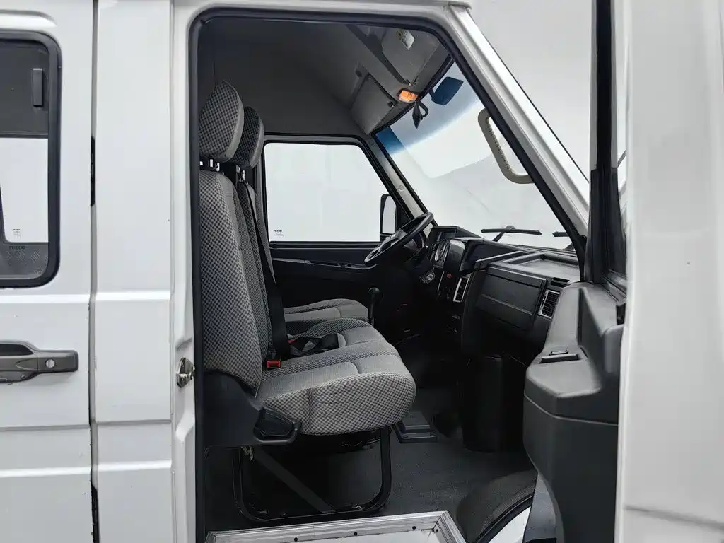 IVECO Daily — миниатюра 23