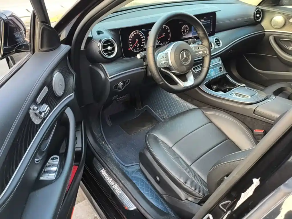 Mercedes-Benz E-Class — миниатюра 16