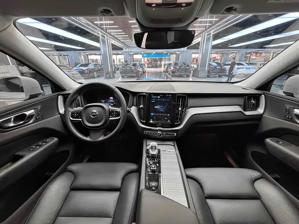 Volvo XC60 — миниатюра 4