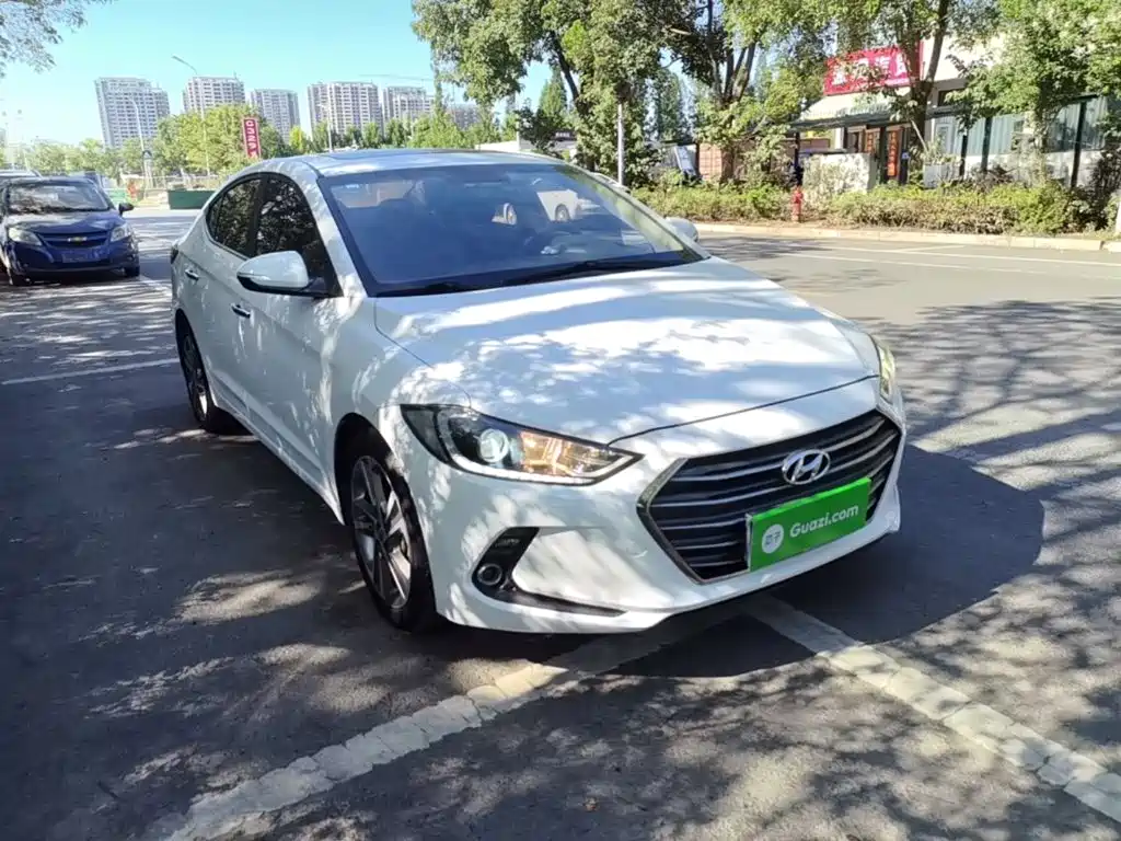 Hyundai Elantra — миниатюра 4