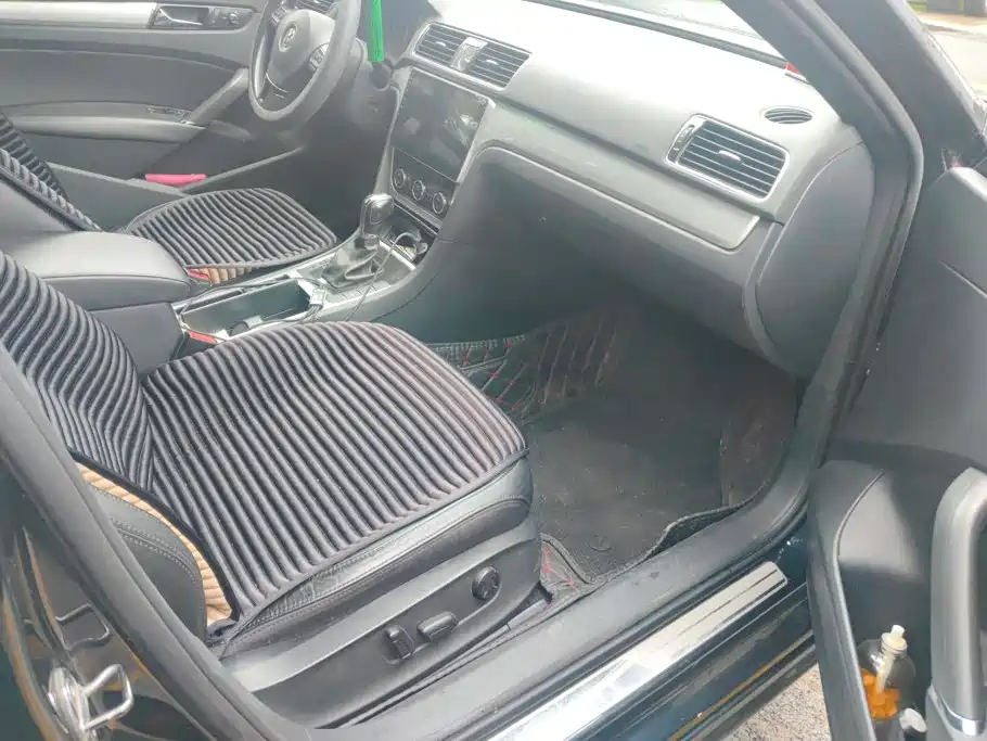 Volkswagen Passat — миниатюра 8