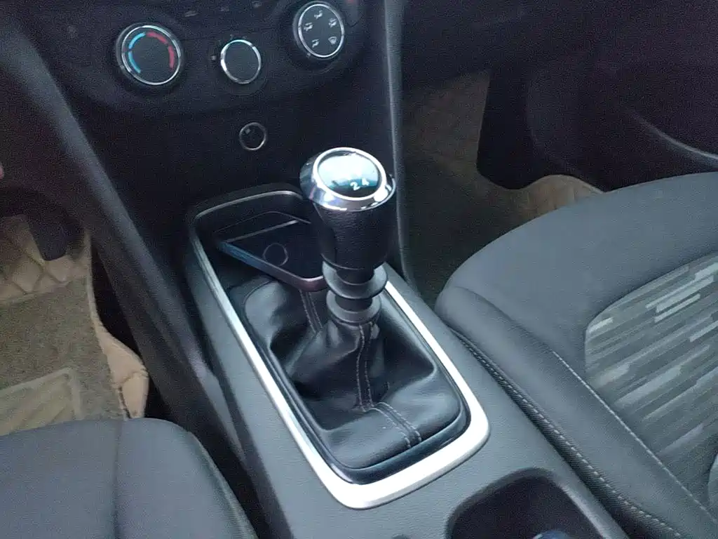 Chevrolet Cavalier — миниатюра 14