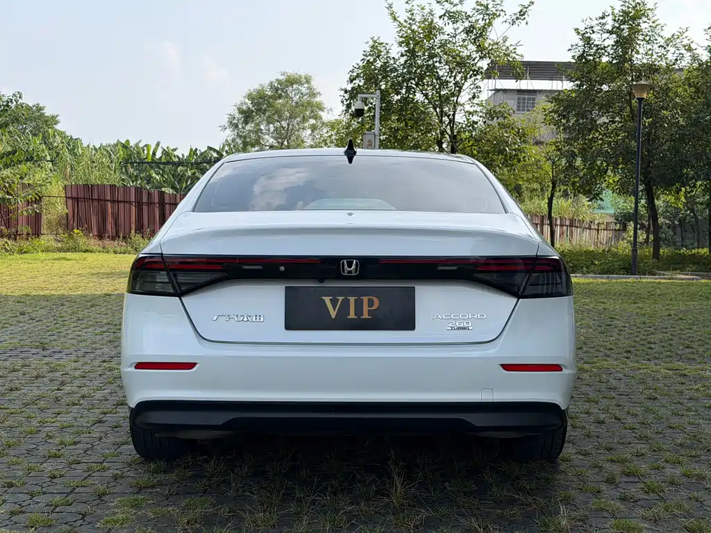 Honda Accord — миниатюра 5