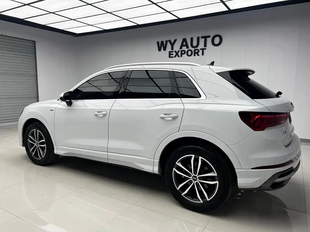 Audi Q3 2022 35 TFSI