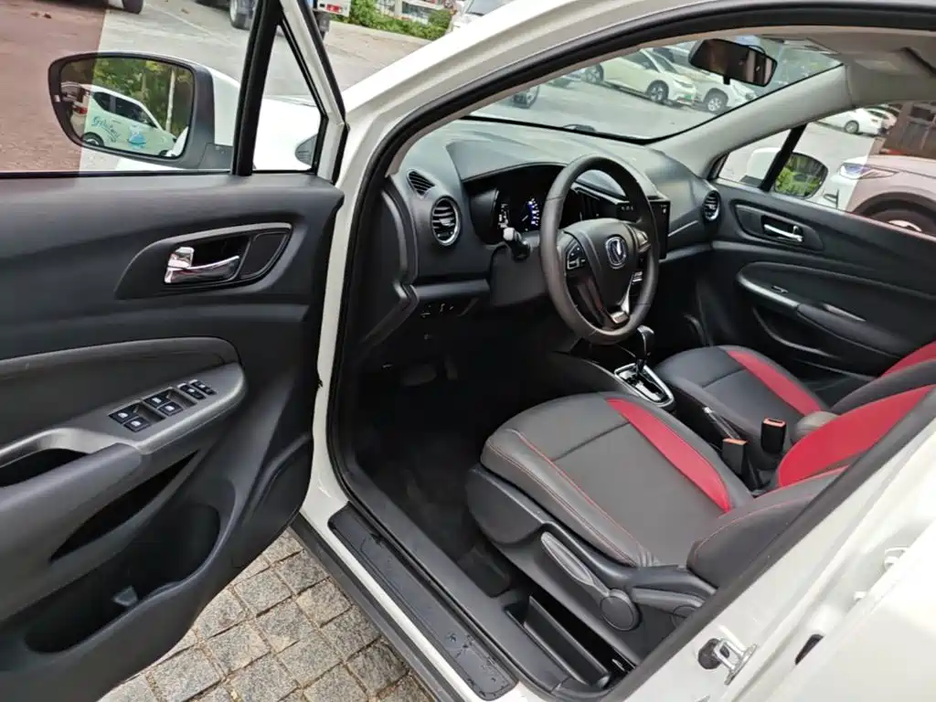 Changan CS15 — миниатюра 16
