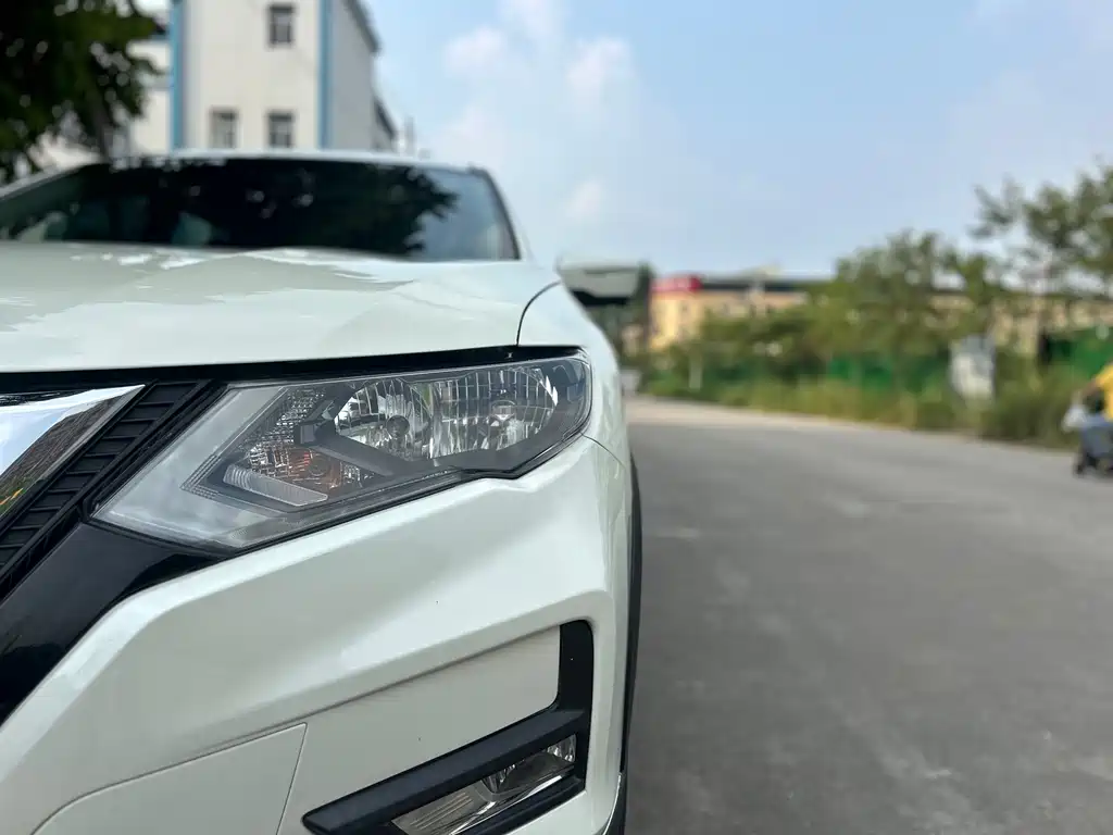 Nissan X-Trail — миниатюра 17