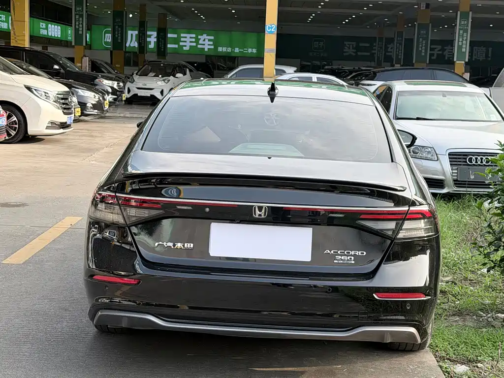 Honda Accord — миниатюра 14