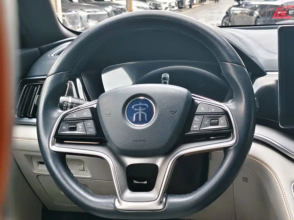 BYD PLUS New Energy — миниатюра 7