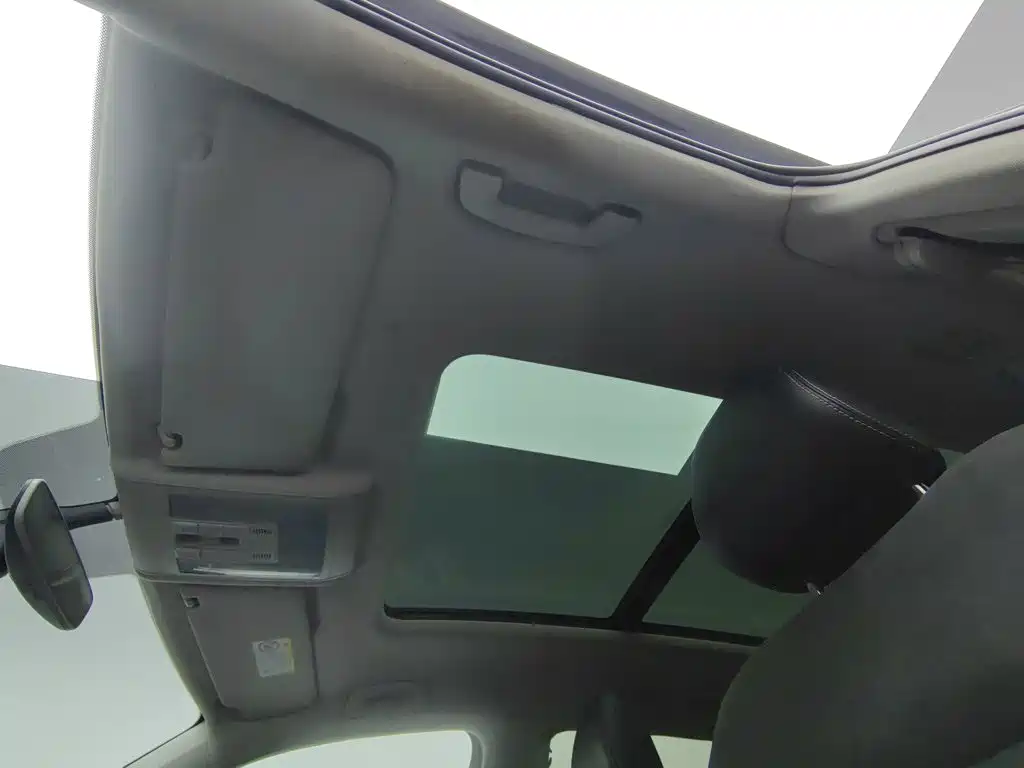 Volkswagen Teramont — миниатюра 14