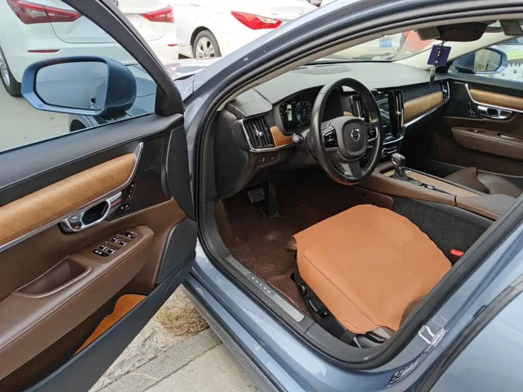 Volvo S90 — миниатюра 12