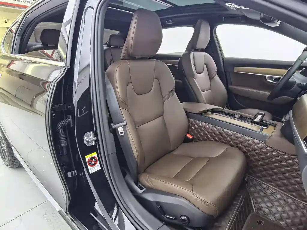 Volvo S90 2021 B5 Luxury
