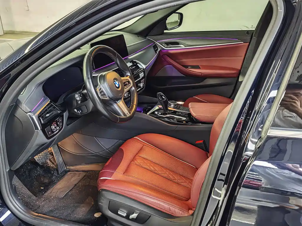 BMW 5 Series — миниатюра 14