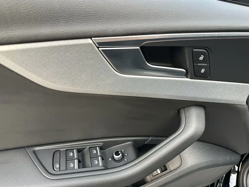 Audi A4 (Import) — миниатюра 21