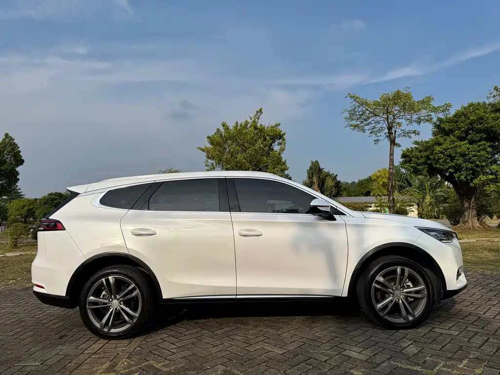 BYD Tang — миниатюра 7