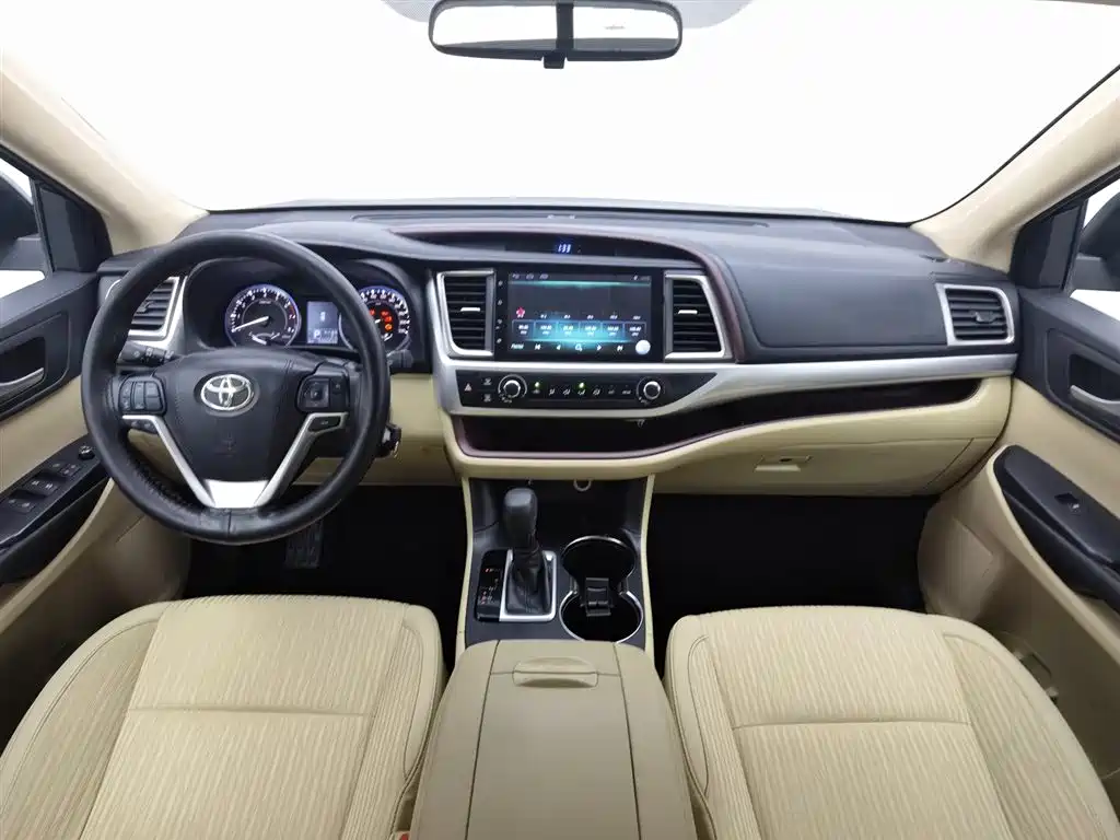 TOYOTA HIGHLANDER