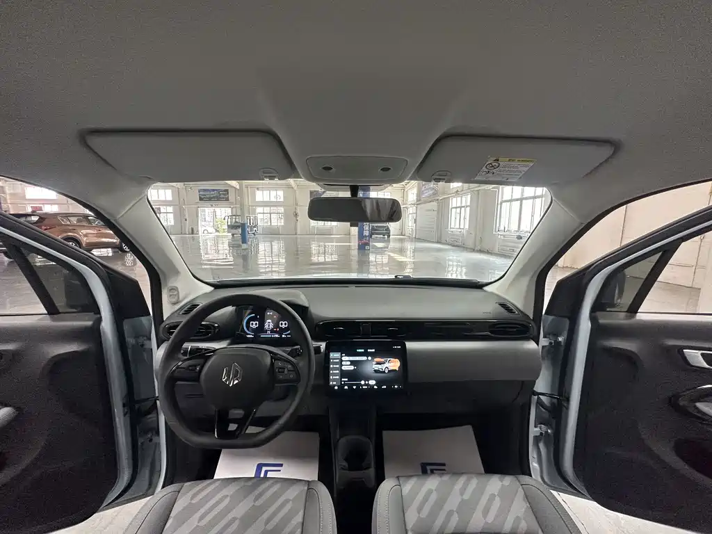 Leapmotor Leapmotor T03 — миниатюра 10