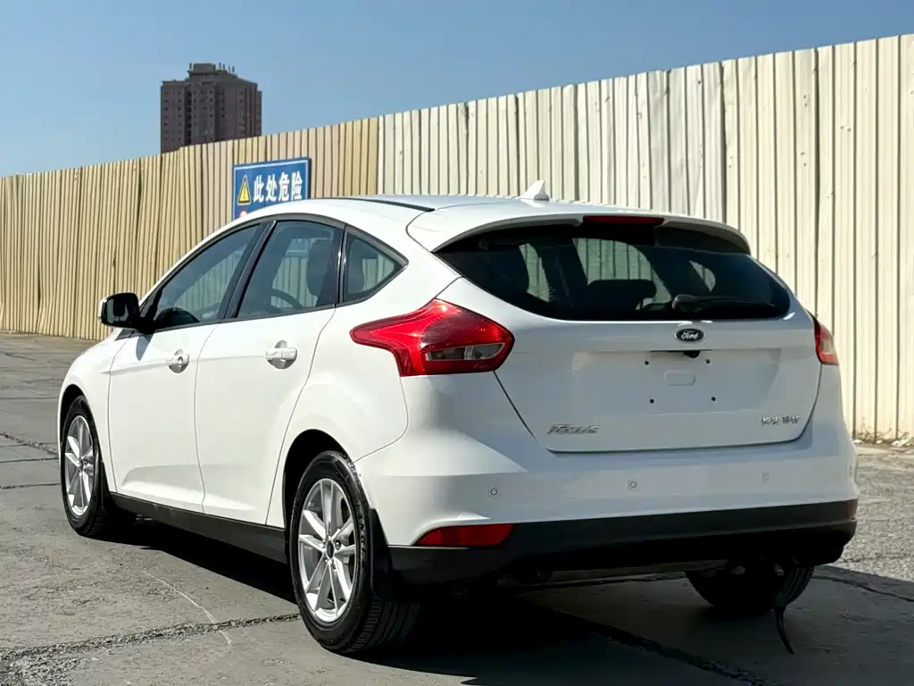 Ford Focus — миниатюра 9