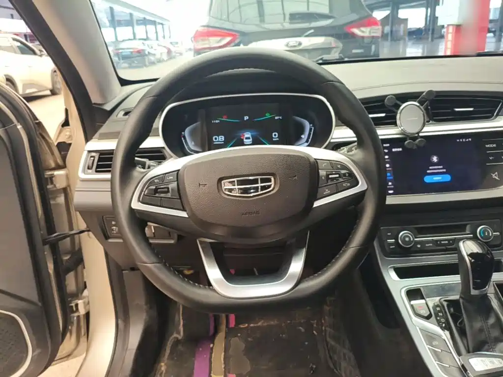 Geely Emgrand — миниатюра 11