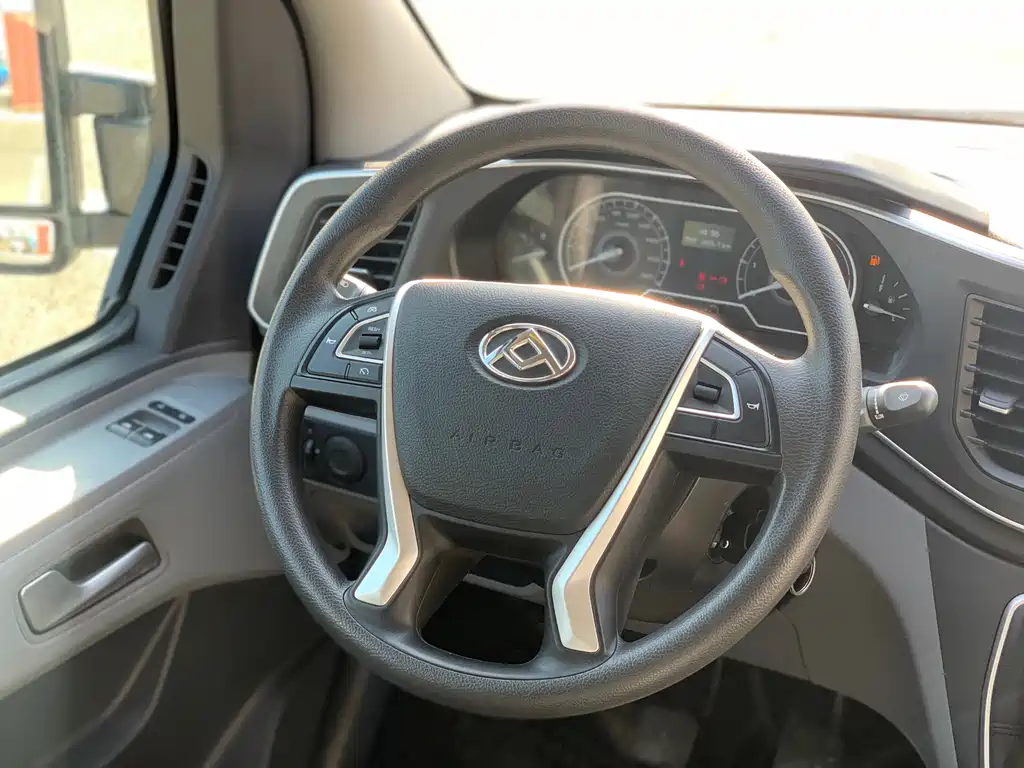 SAIC MAXUS XINTU V80