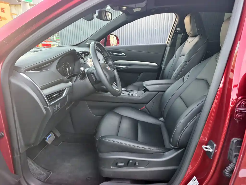 Cadillac XT4 — миниатюра 9
