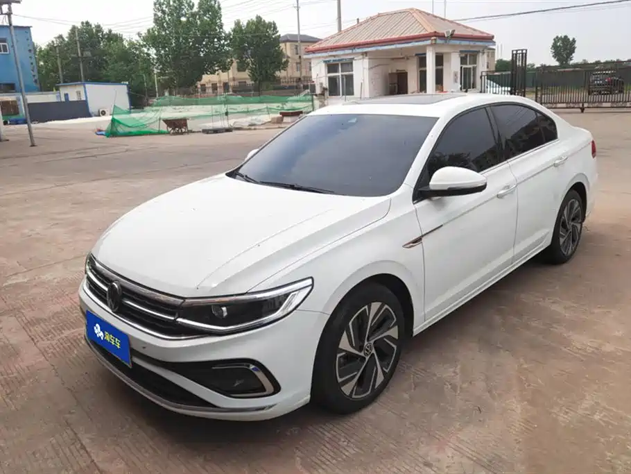 Volkswagen Bora 2023
