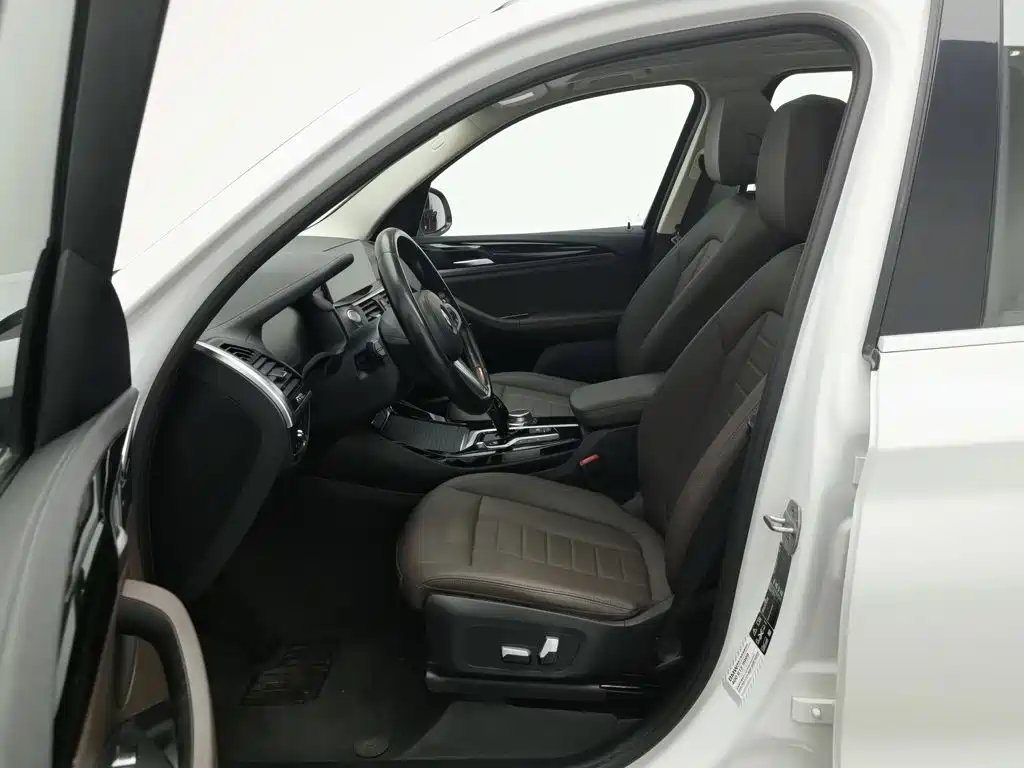 BMW X3 — миниатюра 10