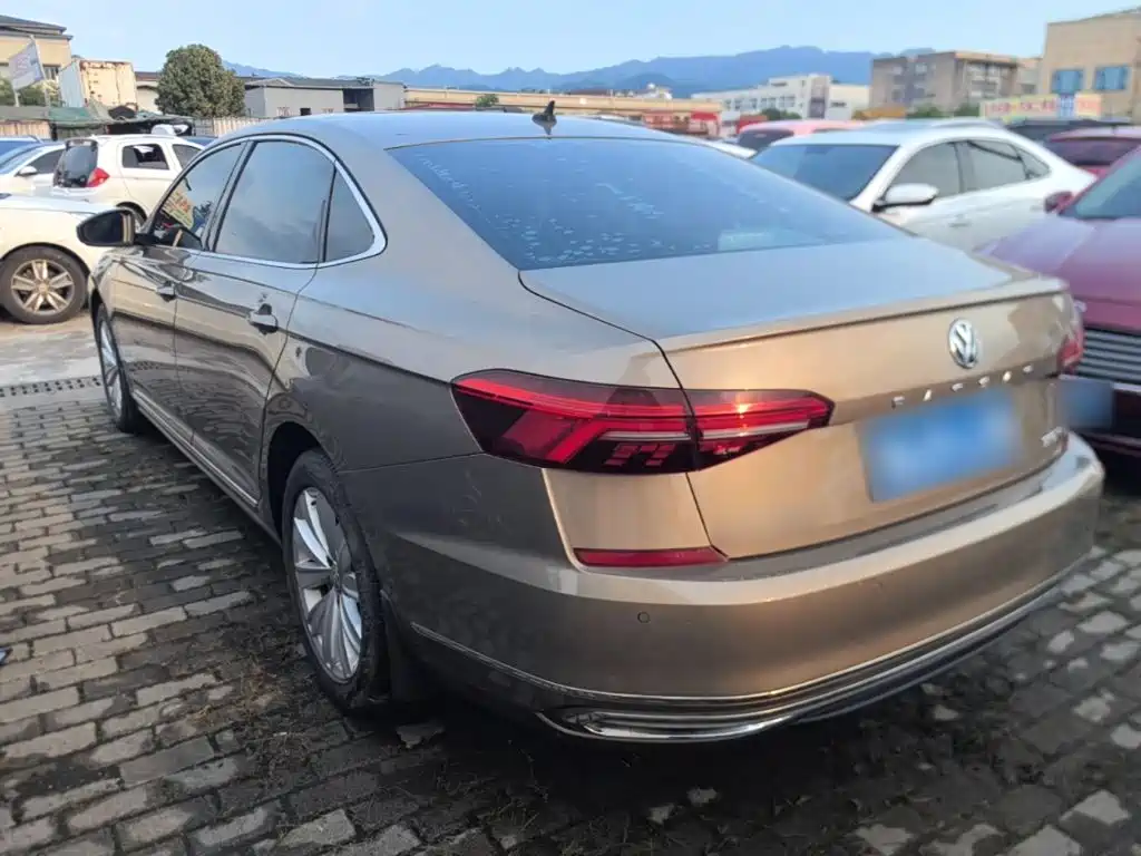 Volkswagen Passat — миниатюра 5