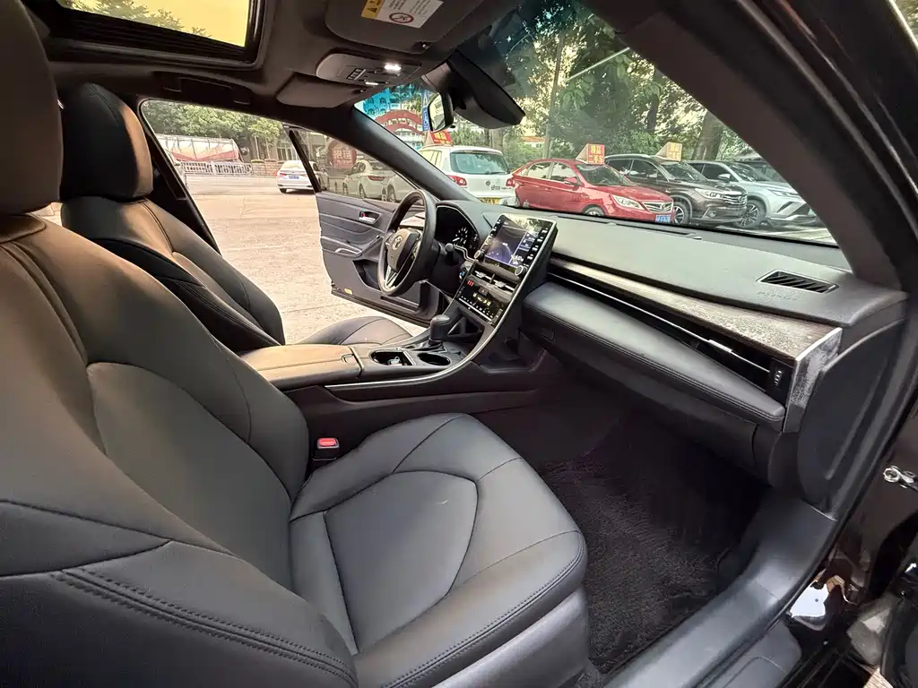 Toyota Avalon — миниатюра 9