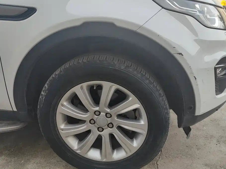 Land Rover Discovery Sport — миниатюра 6